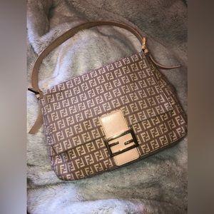 Fendi Mamma Baguette Zucchino print handbag pink